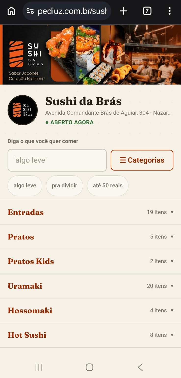 Cardápio digital do Pediuz aberto no celular, com categorias e produtos